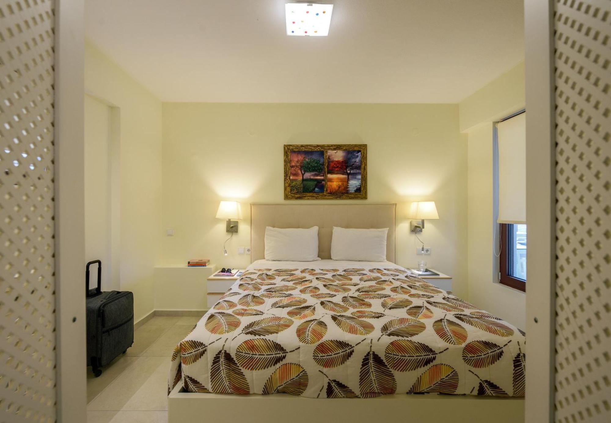 Elpiniki Luxury Apartments Nea Poteidaia Exteriér fotografie