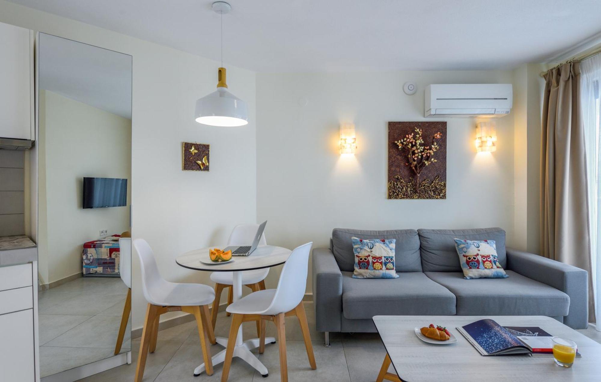 Elpiniki Luxury Apartments Nea Poteidaia Exteriér fotografie