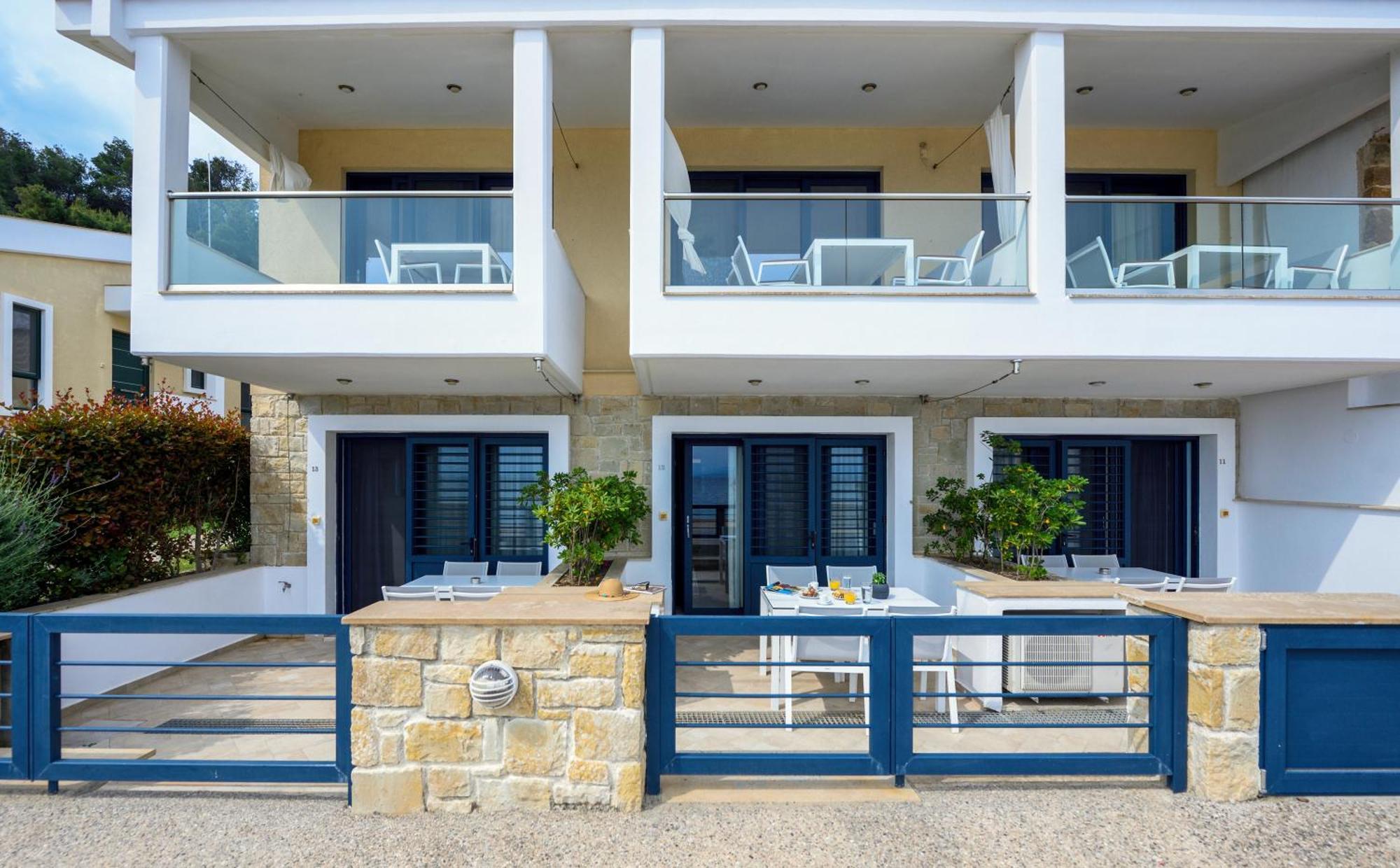 Elpiniki Luxury Apartments Nea Poteidaia Exteriér fotografie