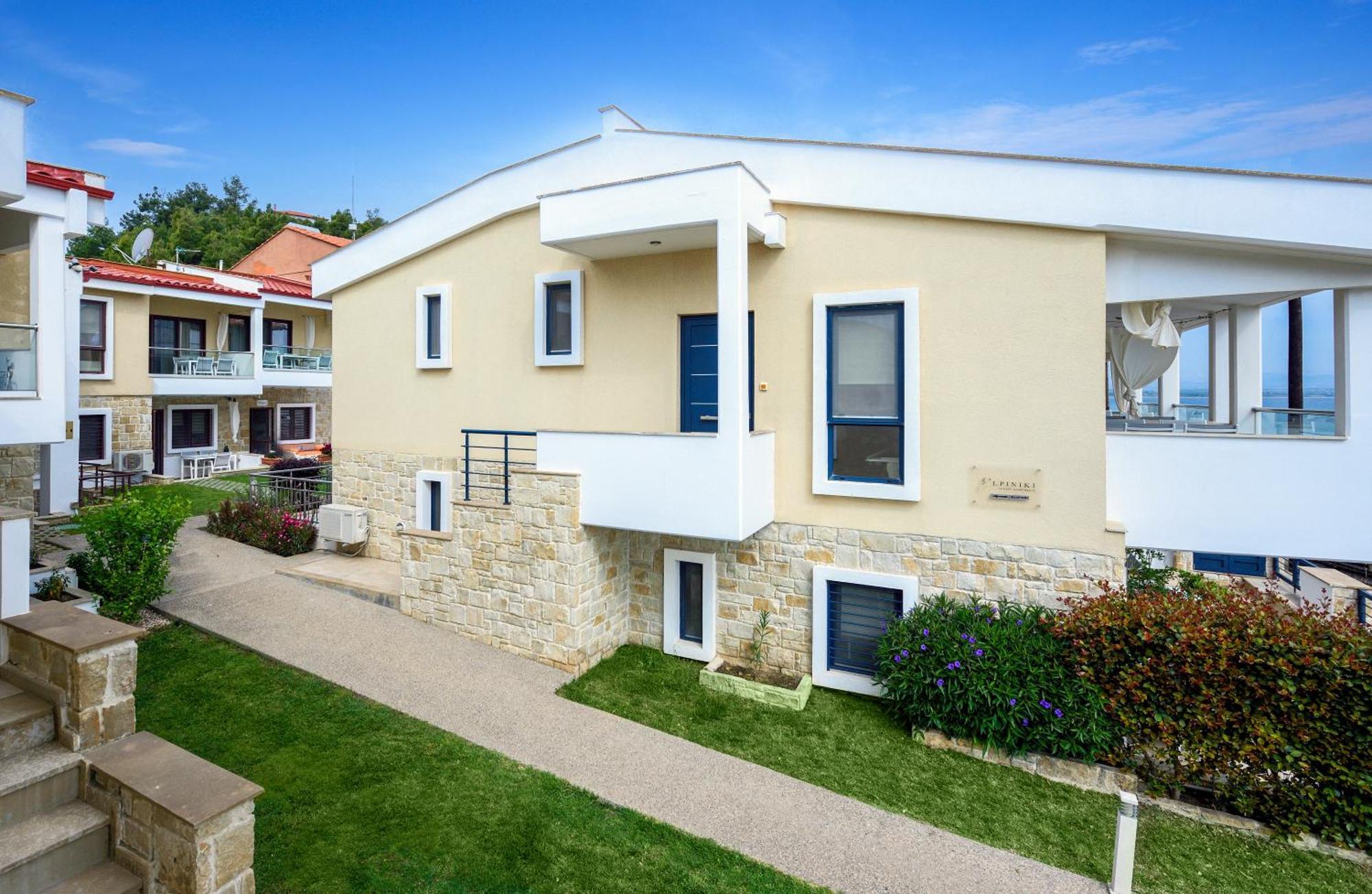 Elpiniki Luxury Apartments Nea Poteidaia Exteriér fotografie
