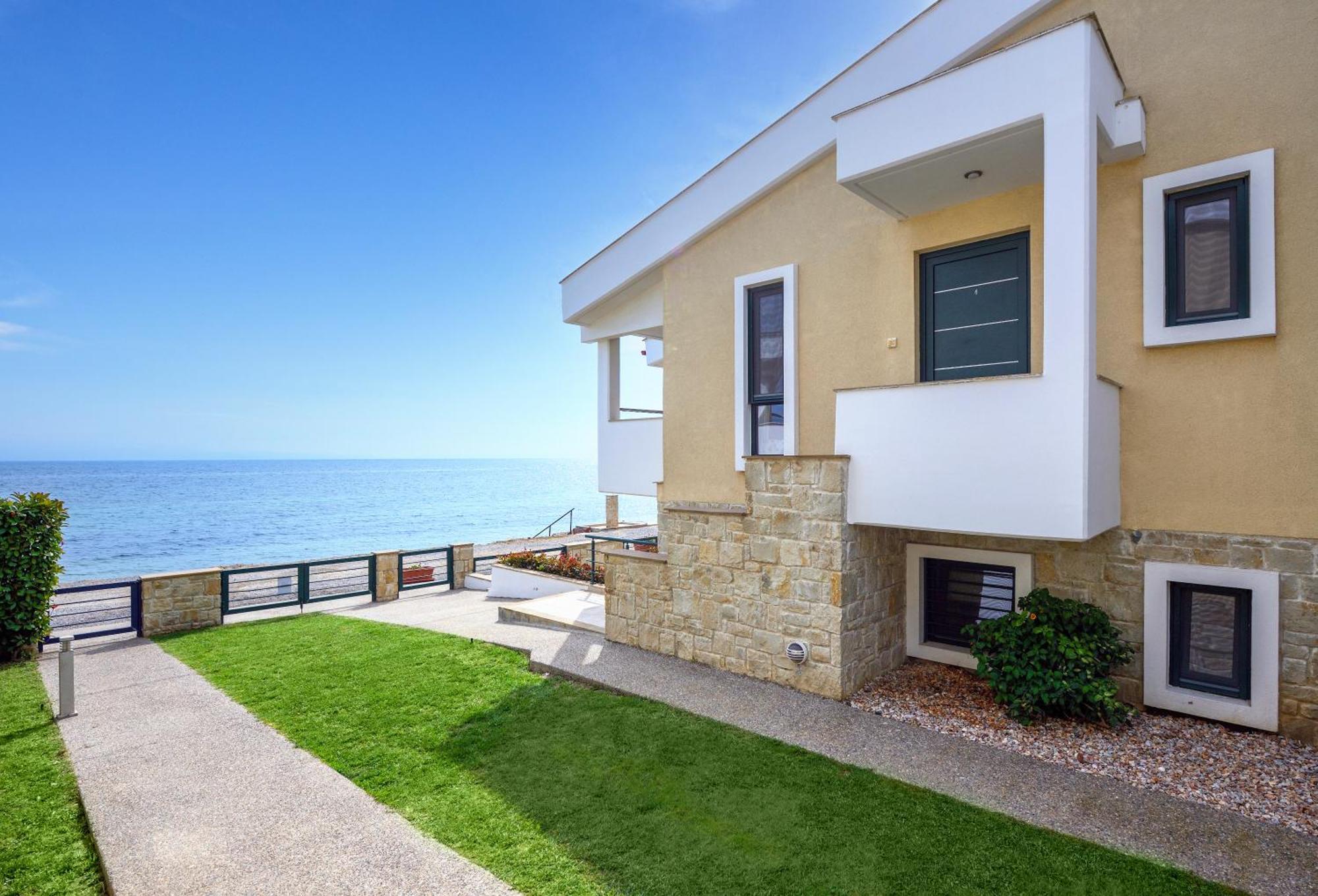 Elpiniki Luxury Apartments Nea Poteidaia Exteriér fotografie