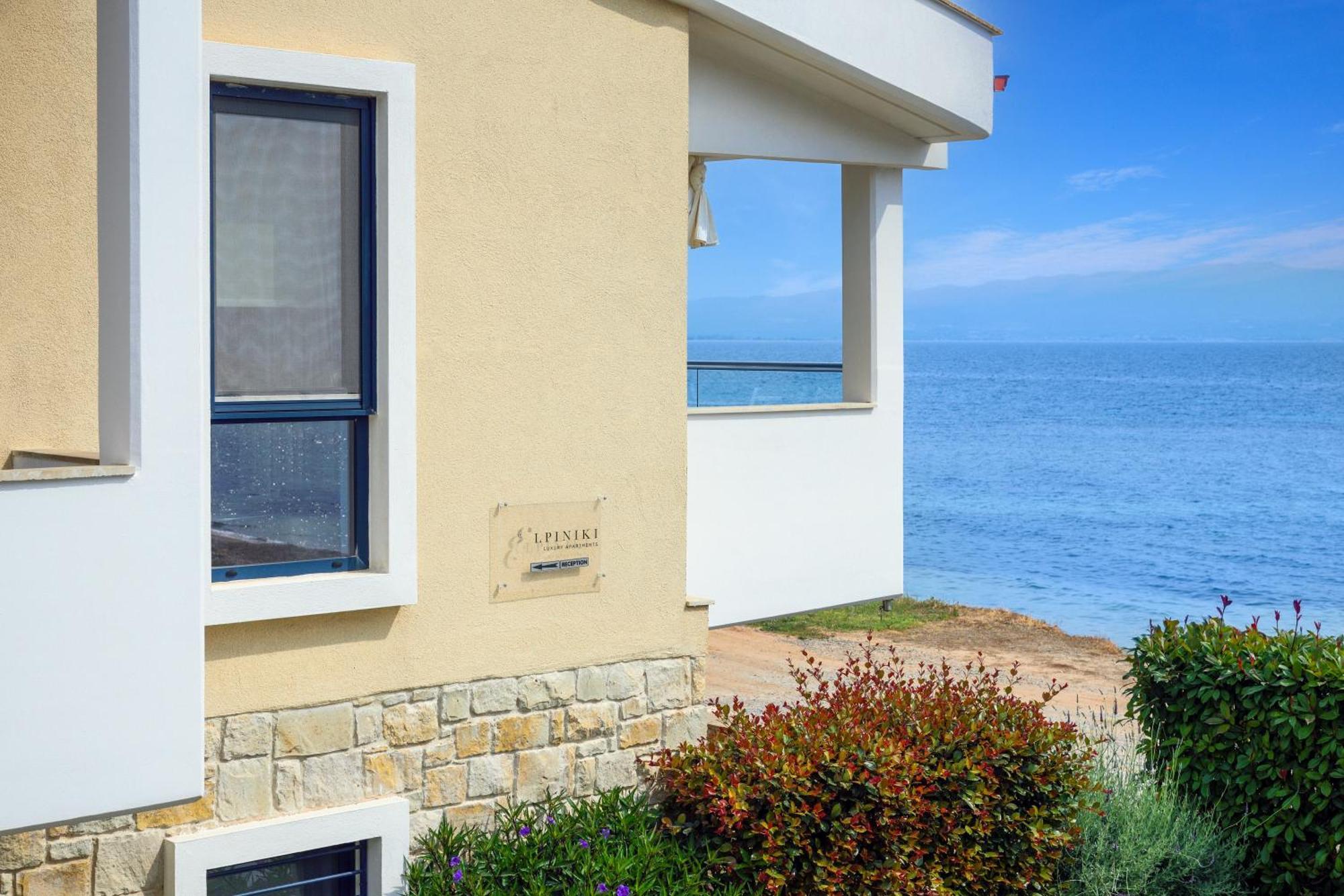 Elpiniki Luxury Apartments Nea Poteidaia Exteriér fotografie