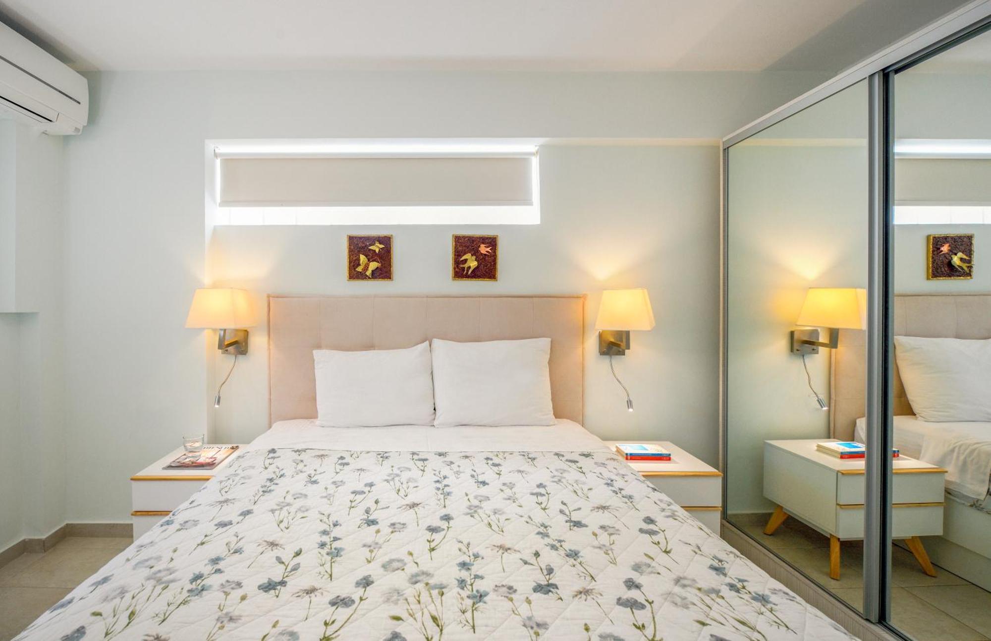 Elpiniki Luxury Apartments Nea Poteidaia Exteriér fotografie