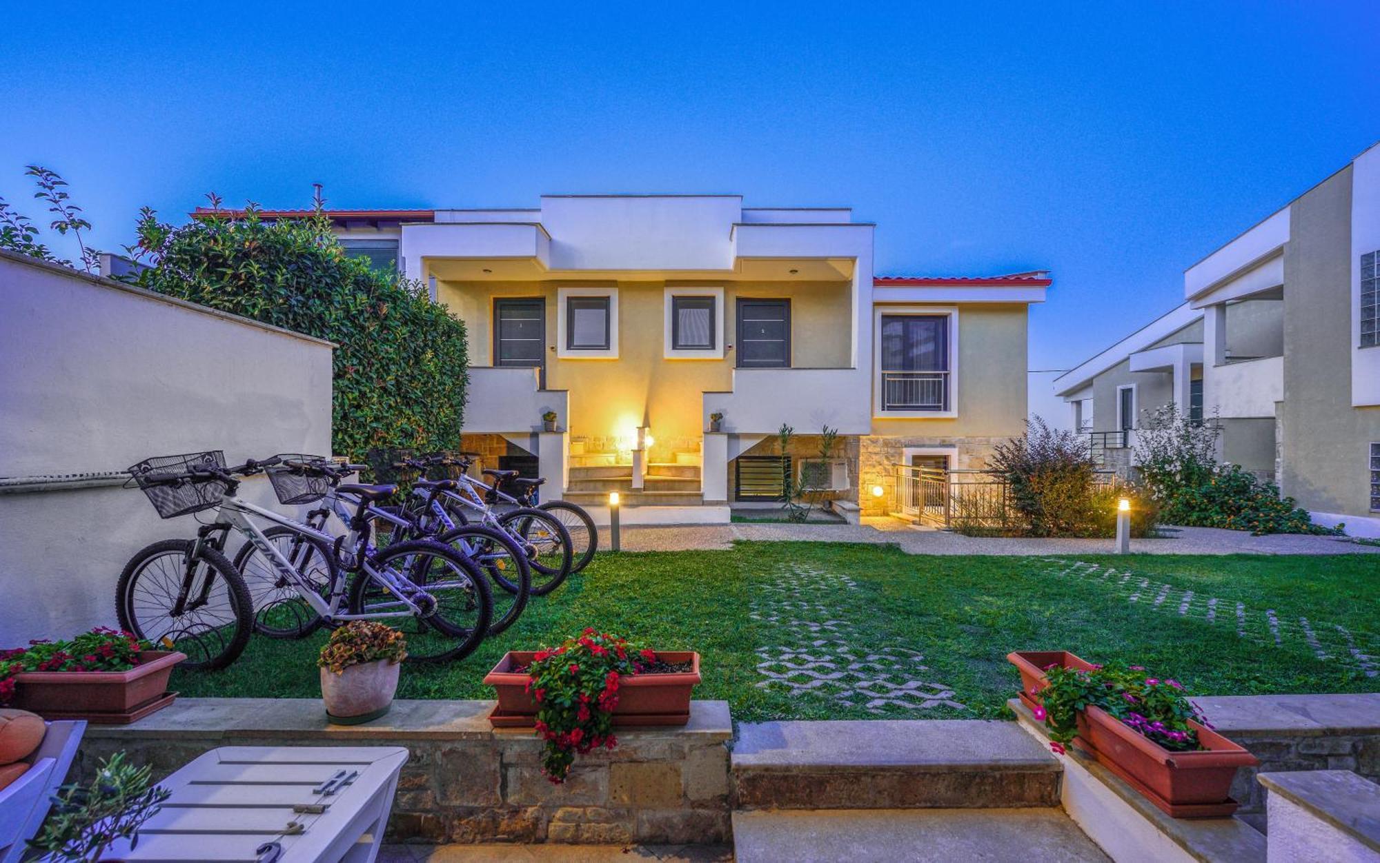 Elpiniki Luxury Apartments Nea Poteidaia Exteriér fotografie