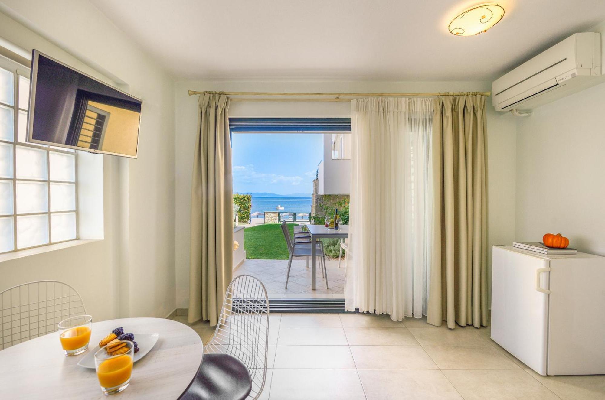 Elpiniki Luxury Apartments Nea Poteidaia Exteriér fotografie